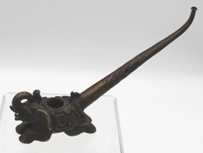 Auktion 349<br>figürliche Opium-Pfeife, Indien, Elefant, Bronze, ca. L-23cm [1]