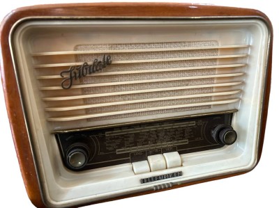 Auktion 349<br>kl. Radio 
