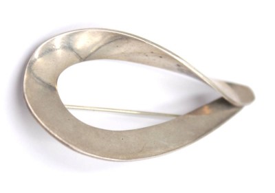 Auktion 350<br>925er Silber-Brosche, Mexiko, 13,8gr., L-6,5cm [1]