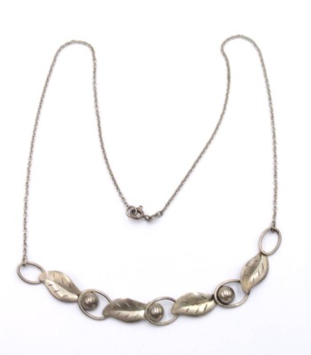 Auktion 350<br>Collier, 835er Silber, um 1920, TeKa gemarkt, 4,6gr., L-43cm [1]