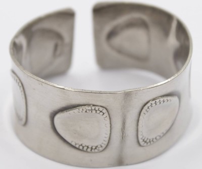 Auktion 350<br>Armreif, Zinn, Dänemark, ca. D-6,5cm B-3,2cm [1]