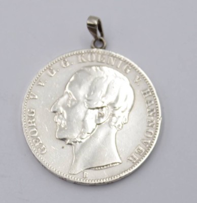 Auktion 350<br>Vereinsthaler 1862, Georg V König von Hannover, gehenkelt, 18,7gr., D-3,4cm [1]