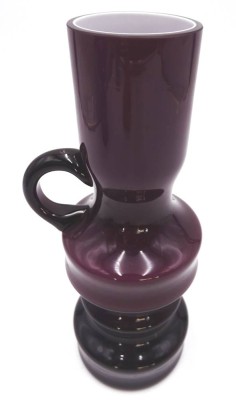 Auktion 350<br>Überfangvase, lila, H-21 cm [1]