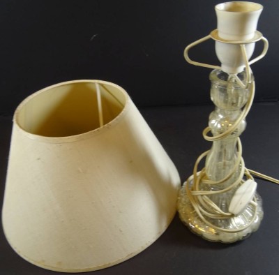 Auktion 350<br>Tischlampe mit Glasstand [1]