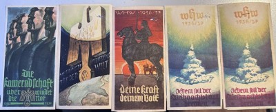 Auktion 350<br>5x Propaganda-Bildchen, WHW etc. 1936/37, mit Läsuren (Bücherwurm) rückseitig gummiert, nur anfeuchten, ca. 15x7,5 cm, 1x doppelt [1]