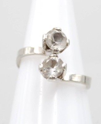Auktion 350<br>925er Silber-Ring mit 2 klaren Steinen, Alton Sweden, 4,4gr., offene Schiene, leicht verbogen [1]