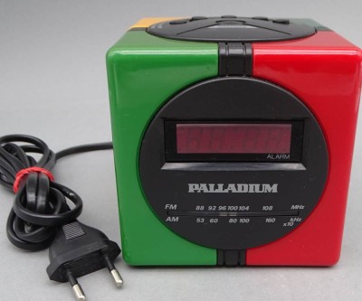 Auktion 350<br>vintage Radio-Wecker Palladium