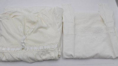 Auktion 350<br>altes Nachthemd und Unterkleid, Leinen [1]