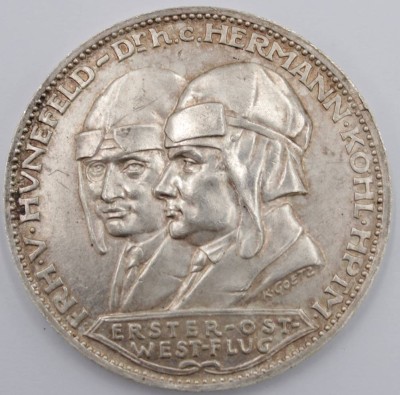 Auktion 350<br>schöne gr. Medaille, Erster Ost-West-Flug 1928, Silber, 85,6gr., D-6cm [1]