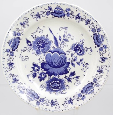 Auktion 350<br>Wandteller, Delft, florale Bemalung, D-26,5cm [1]