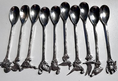 Auktion 366<br>10x Silber Kaffeelöffel, Griffende mit Wildvögel, ungedeutete Punzen in Laffe, L-12,5 cm, ca. 160 gr. [1]