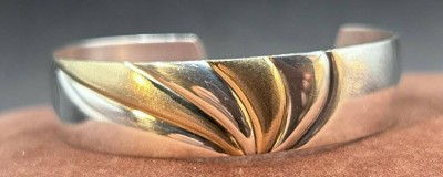 Auktion 350<br>Silber-925- Armspange, Front tw. vergoldet, 20,3 gr. [1]