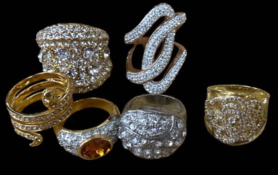Auktion 350<br>6x div. Modeschmuck-Strass-Ringe, tw. vergoldet, neuwertig [1]