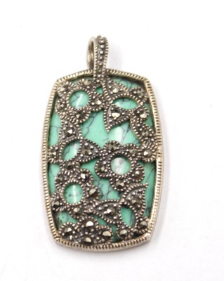 Auktion 351<br>Anhänger, türkisfarbener Stein, Silberfassung diese mit Markasitenbesatz, L-3,3cm [1]