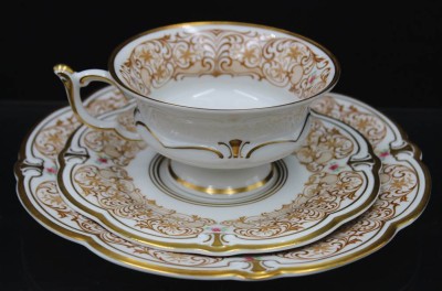 Auktion 351<br>Sammelgedeck, Weimar, um 1930, Golddekor, Tasse H-6cm [1]