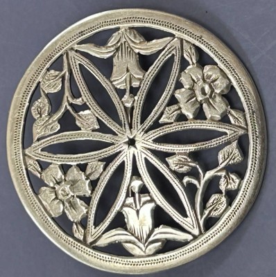 Auktion 371<br>runde Silber-800- Durchbruch-Brosche, D-4 cm, 6,6 gr [1]
