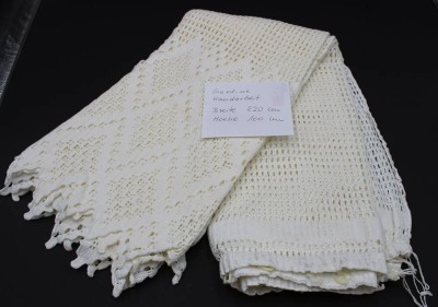 Auktion 351<br>Handgearbeitete Häkel-Gardine B-220cm H-100cm [1]