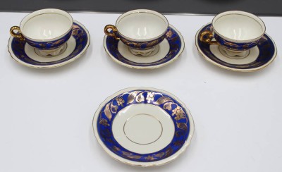 Auktion 352<br>3x Mokkatassen mit 4 U.T., Mitterteich, Kobalt & Gold, Tassen ca. H-4,2cm [1]