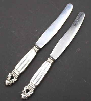 Auktion 352<br>2x Messer, Georg Jensen, Acorn, Sterlinggriff, L-19,8cm [1]