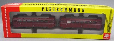 Auktion 352<br>Fleischmann 4400 H0 DC Schienenbus BR VT 98 mit Steuerwagen in OVP [1]