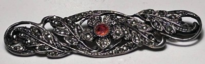 Auktion 352<br>Silberbrosche-925- mit roten Stein und Markasiten, B-8,5 cm, 9,2 gr [1]