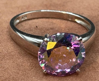 Auktion 352<br>Silberring-925- mit gr. Stein mit Farbwechseln wohl Rheinkiesel, RG  66, 5,6 gr [1]