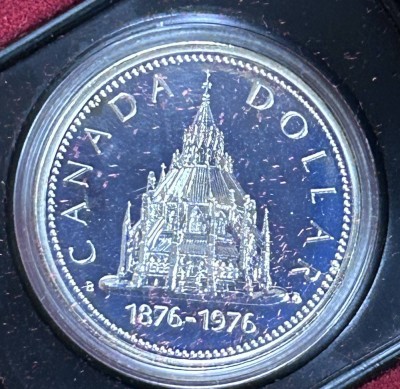 Auktion 352<br>Canada Dollar in Etui, boxed, stempelglanz, Winnipeg 1876-1976 [1]