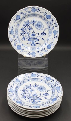Auktion 352<br>7x flache Teller, Meissen Schwertermarke, Zwiebelmuster, 1 Wahl, D-25cm [1]