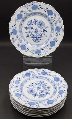 Auktion 352<br>7x flache Teller, Meissen Schwertermarke, Zwiebelmuster, 1. Wahl, D-27cm [1]