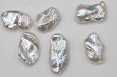 Auktion 352<br>6x Keshi-Perlen, zus. ca. 60,9ct [1]