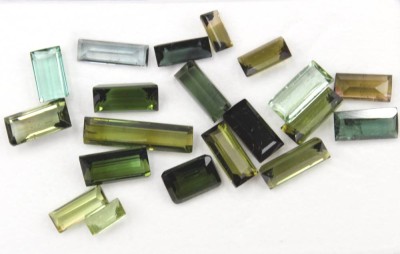 Auktion 352<br>Konvolut div. Turmaline, zus. 15,3ct, 20 Steine [1]