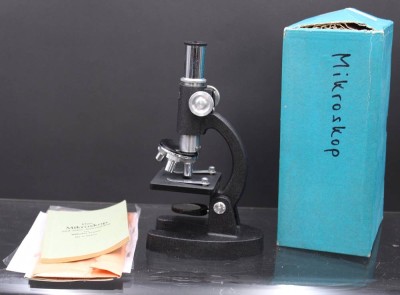 Auktion 352<br>kl. Mikroskop COC, 60er Jahre, ca. H-19,5cm [1]