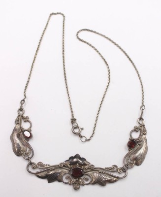 Auktion 352<br> schönes  Silber-Collier, 30er Jahre, ca. 9gr., L-46cm [1]