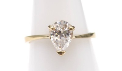 Auktion 352<br>925er Silber-Ring, vergoldet mit klarem Stein, 2,6gr., offene Schiene [1]