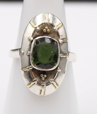 Auktion 352<br>925er Silber-Ring , grüner Stein(Turmalin), älter, 5,6gr., RG 56 [1]