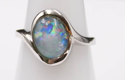 Auktion 352<br>835er Silber-Ring mit Opal,  Tragespuren, offene Schiene, 3,4gr. [1]
