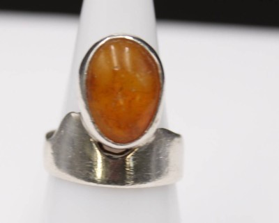 Auktion 352<br>Silber-Ring mit Bernstein, 4,7gr., RG 56 [1]