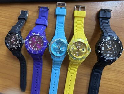 Auktion 352<br>5x neuwertige Quartz-Armbanduhren 