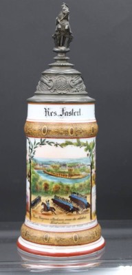 Auktion 352<br>Reservistenkrug, b.d.4.Escadr. Magdeb. Drag. Regt., No 6 Diedenhofen 1900-1903, Boden mit Lithphanie, wohl aus der Zeit, H-29,5cm [1]