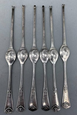 Auktion 352<br>6x lange Krebs-Gabeln, versilbert, L-21,5 cm [1]