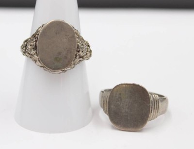 Auktion 353<br>2x 835er Silber-Ringe, älter, zus. 13,1gr., ca. RG 58/59 [1]