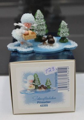 Auktion 353<br>Original Erzgebirge - Kuhnert Schneeflöckchen, Pilzsucher . [1]