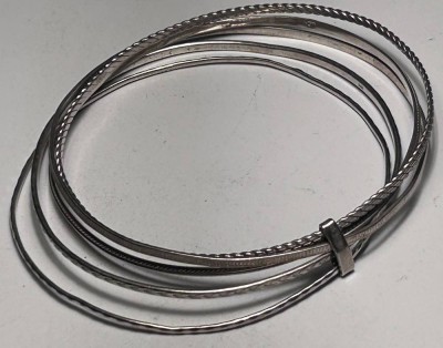 Auktion 370<br>5x dünne Silber-835- Armreifen, zusammengeklammert, 17,2 gr. [1]