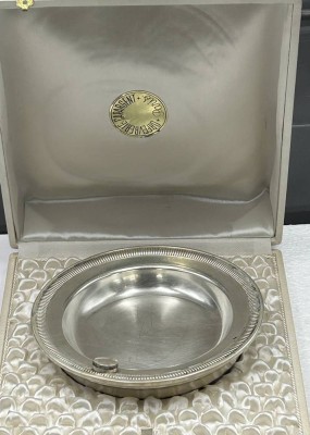 Auktion 353<br>Kinder-Warmhalteteller, plated, in Kasten [1]