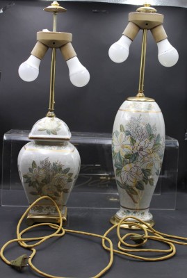 Auktion 353<br>2x Tischlampen mit Dekoren im asiat. Stil, je ca. H-68cm u. H-65cm [1]