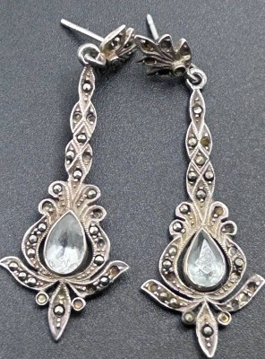 Auktion 353<br>Paar Silber Ohrhänger -925-mit Markasiten, hellblaue Steine, 5,74 gr., L-ca. 5 cm [1]