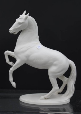 Auktion 353<br>gr. Goebel-Figur, aufsteigendes Pferd, Nr. CE 309, Feinsteingut, Entw. Bochmann, H-26cm [1]