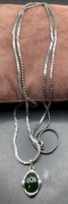 Auktion 353<br>Silberanhänger-925- mit grünen Stein an langer Kette, ca. 100 cm [1]