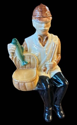 Auktion 354<br>Ballantines Sammlerflasche, sitzender engl. Angler, 1969, H-36 cm [1]