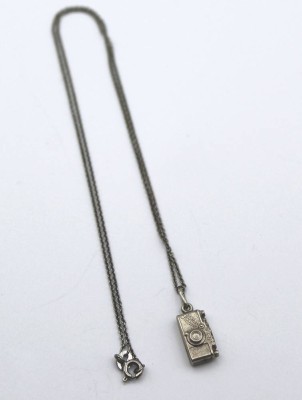 Auktion 355<br>Halskette mit kl. Anhänger 